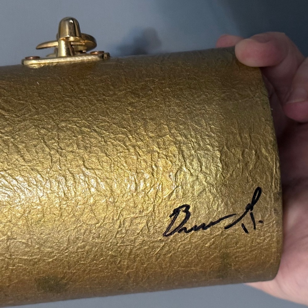 Unique Signed Hardsided Gold Crossbody Bag Metal Clasp Mirror Mini Small Retro - Picture 5 of 7